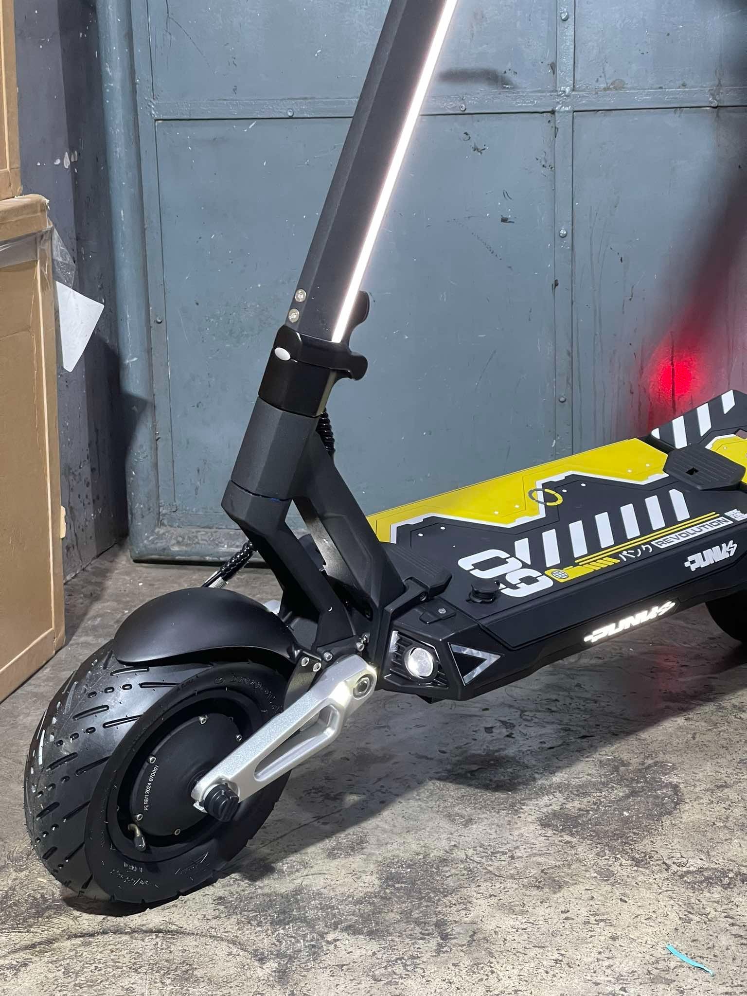 Punk Rebel - Elsparkcykel - Wheelyshop